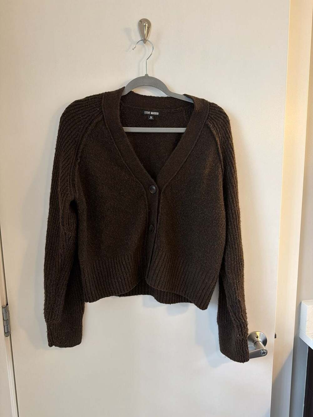 Steve Madden Beckie Cardigan in Dark Brown Chestnut Shaker Stitch